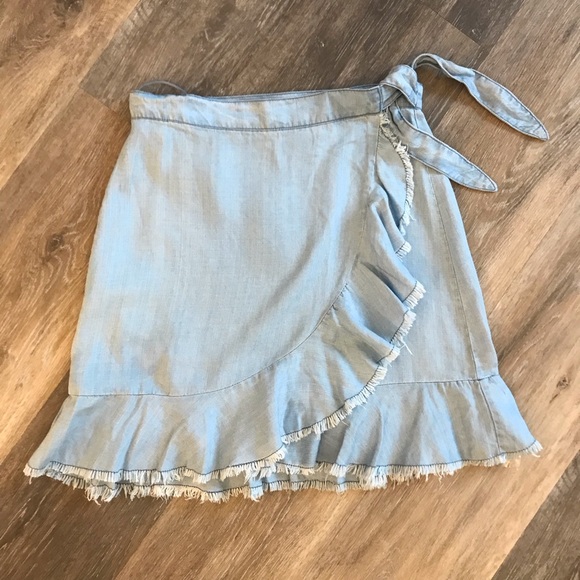 *NWT* BB Dakota ‘Jenelle’ Chambray Wrap Skirt - Picture 1 of 6